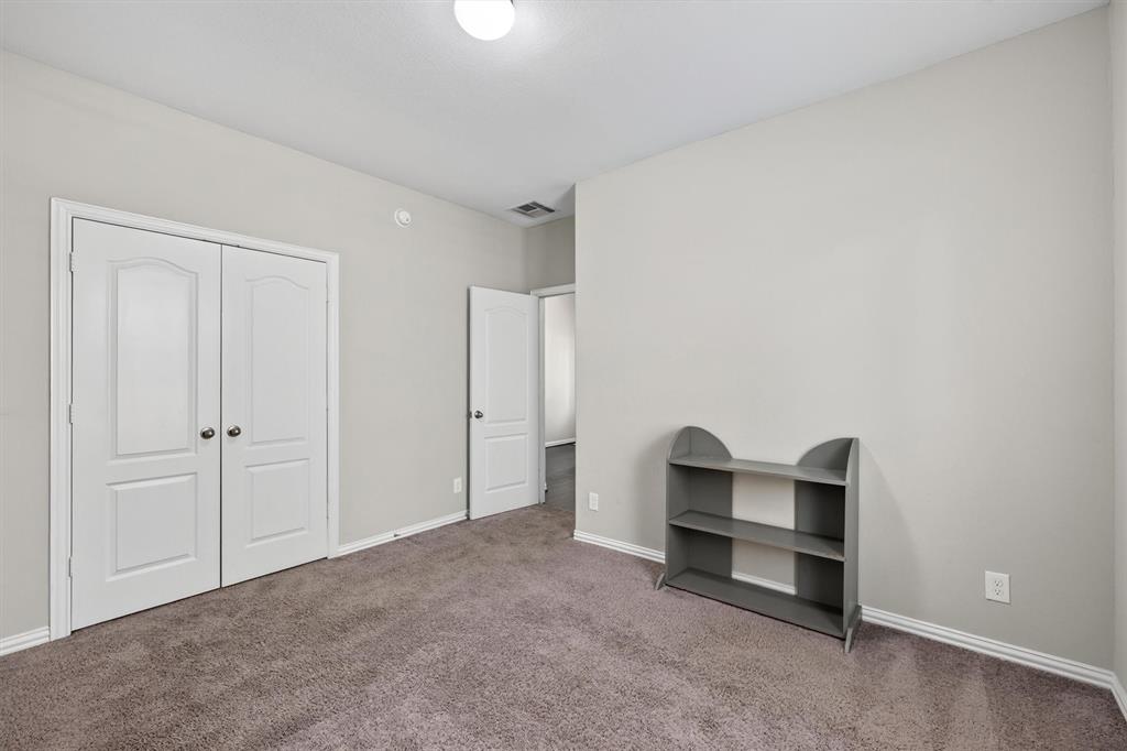 114 Woodridge Crossing Property Photo 26