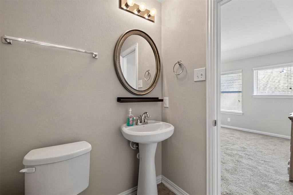114 Woodridge Crossing Property Photo 33
