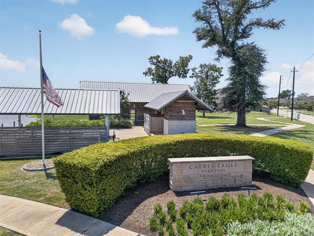 114 Woodridge Crossing Property Photo 38
