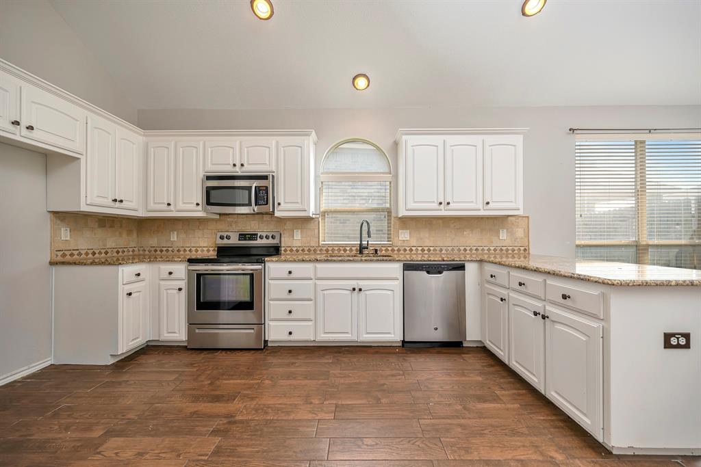 545 Wild Ivy Trail Property Photo 10
