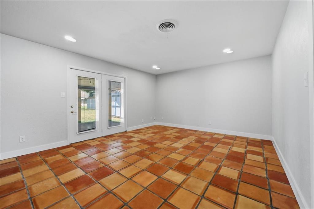 6920 Valhalla Road Property Photo 10