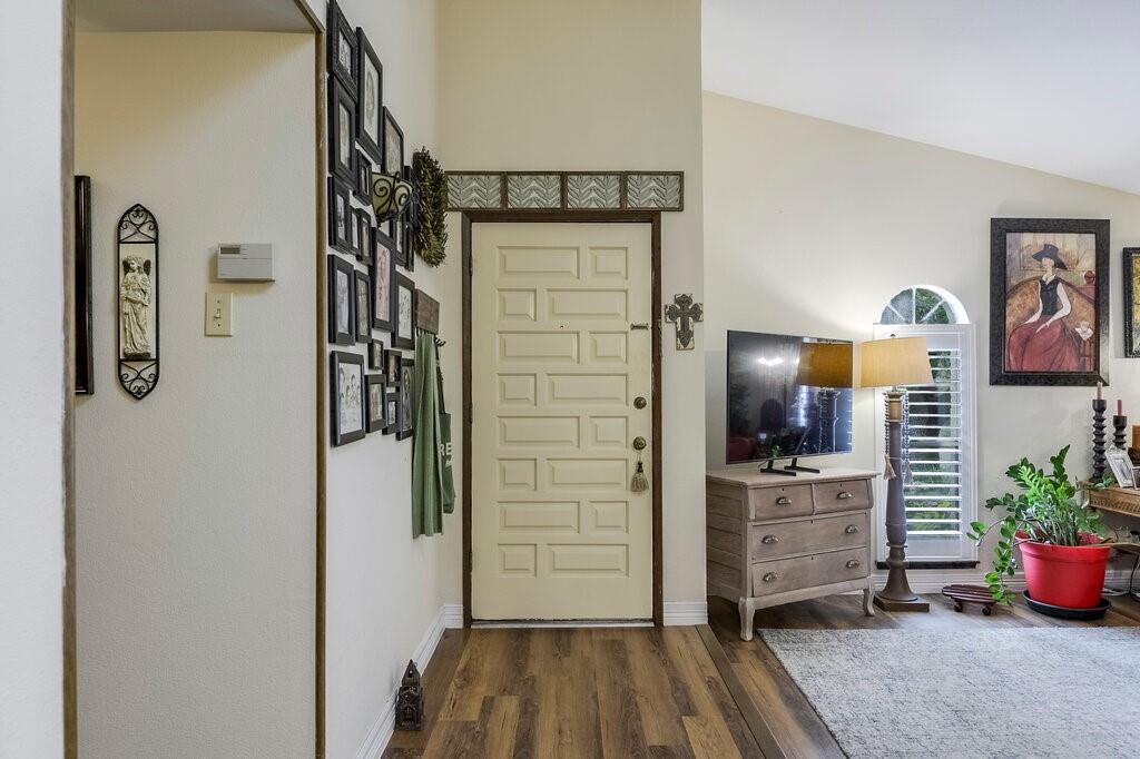 705 Bluebonnet Drive Property Photo 4