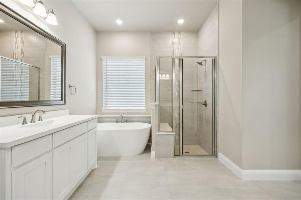 1004 Pearl Crescent Place Property Photo 18