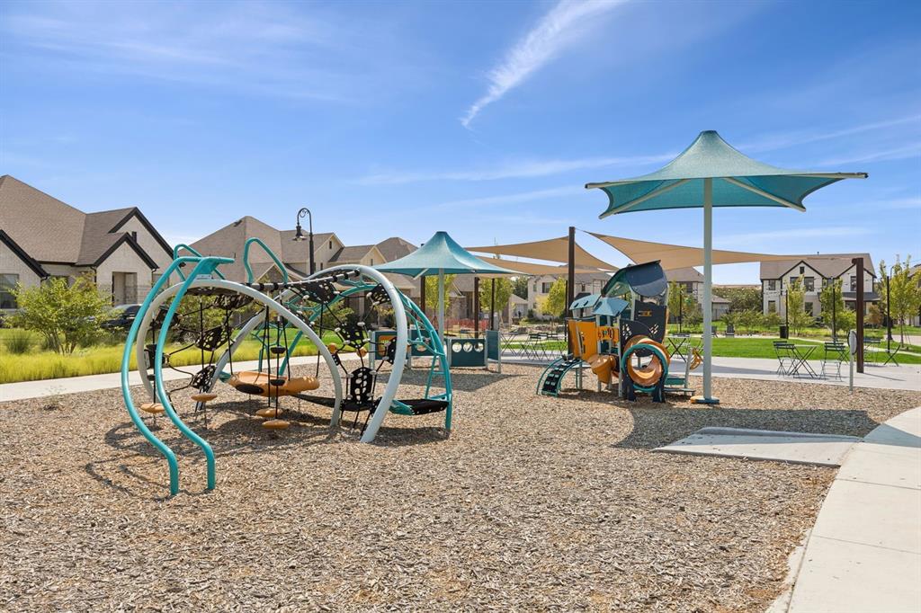 1004 Pearl Crescent Place Property Photo 35
