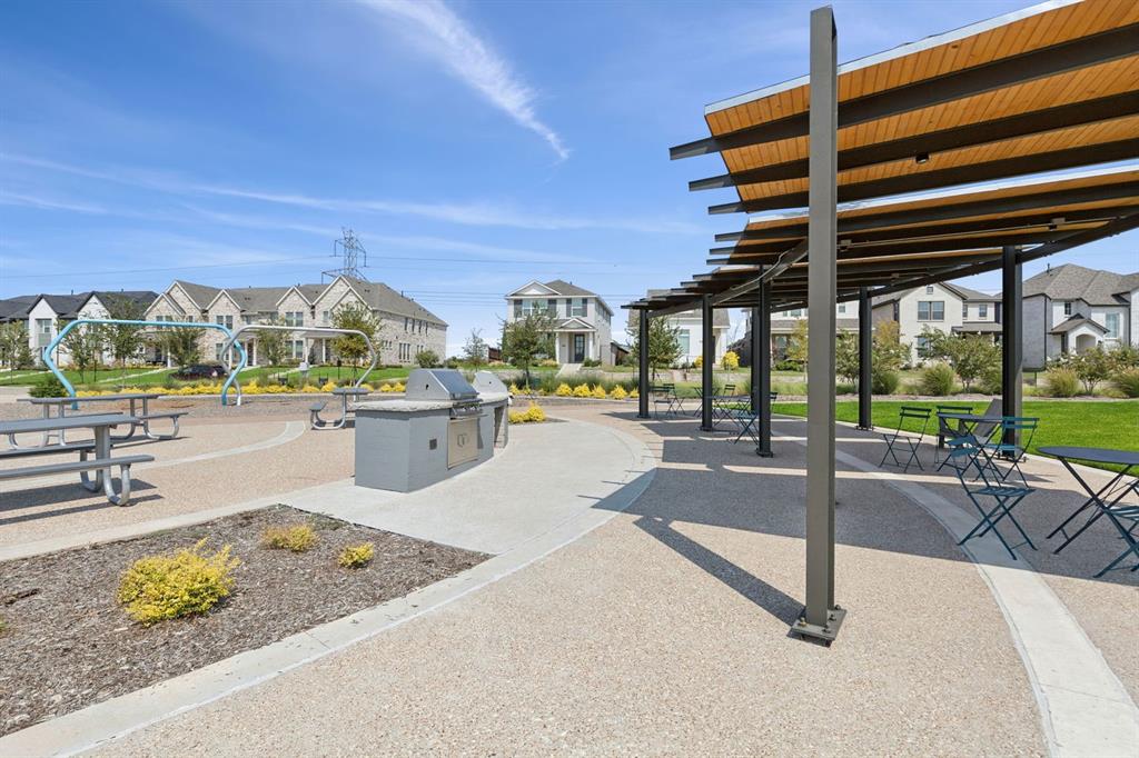1004 Pearl Crescent Place Property Photo 37