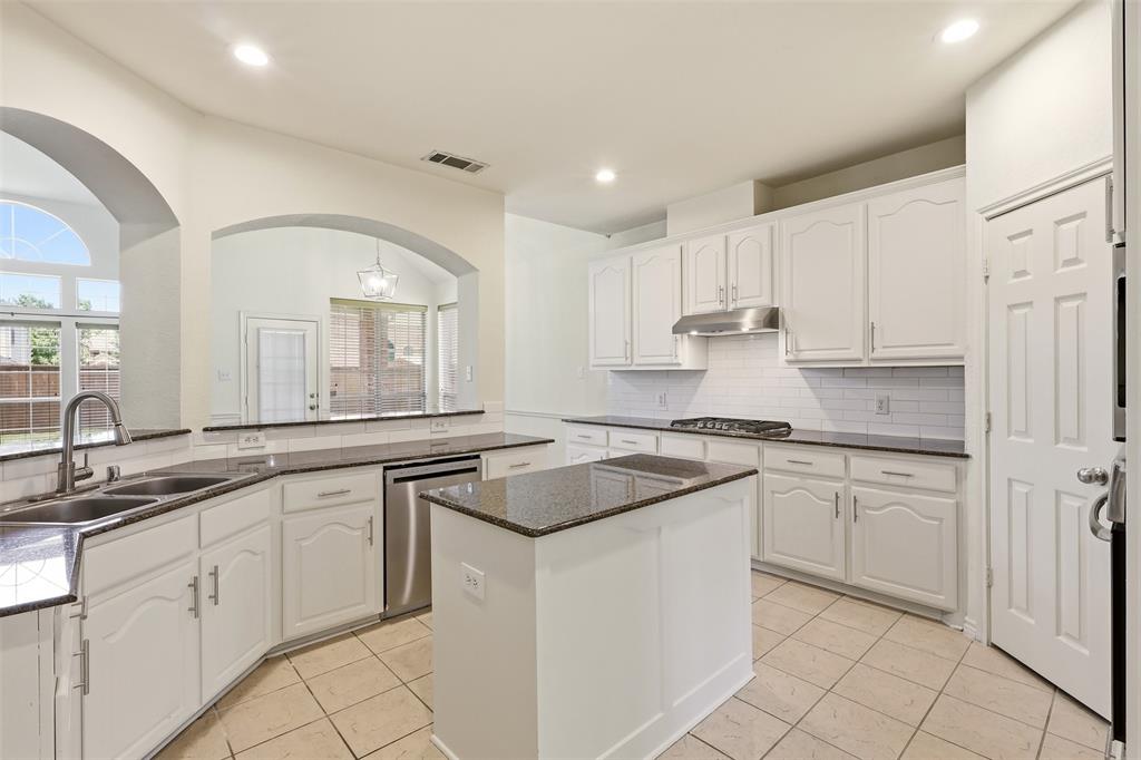 639 Silver Ridge Drive Property Photo 11