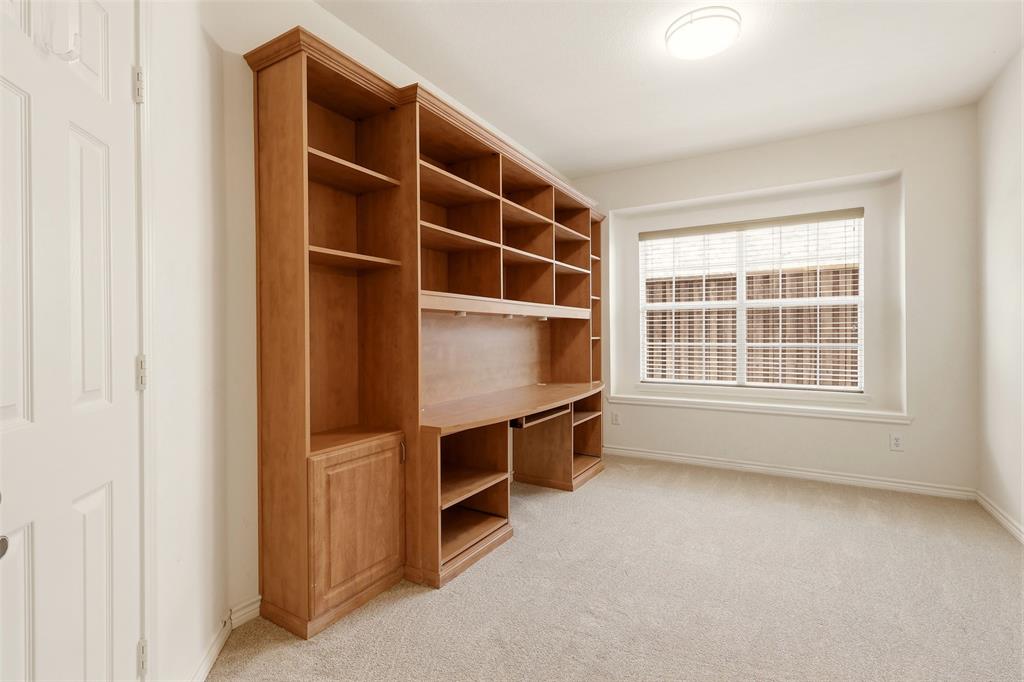 639 Silver Ridge Drive Property Photo 16