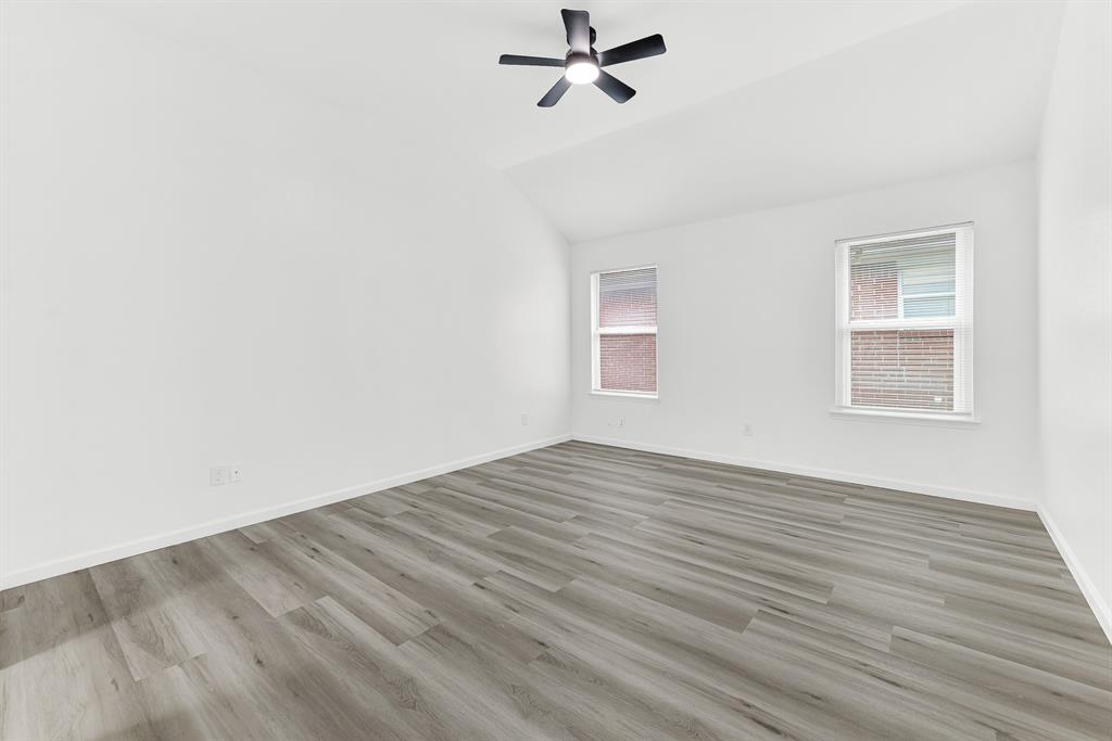 306 Lakefront Drive Property Photo 16
