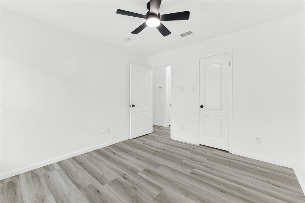 306 Lakefront Drive Property Photo 26