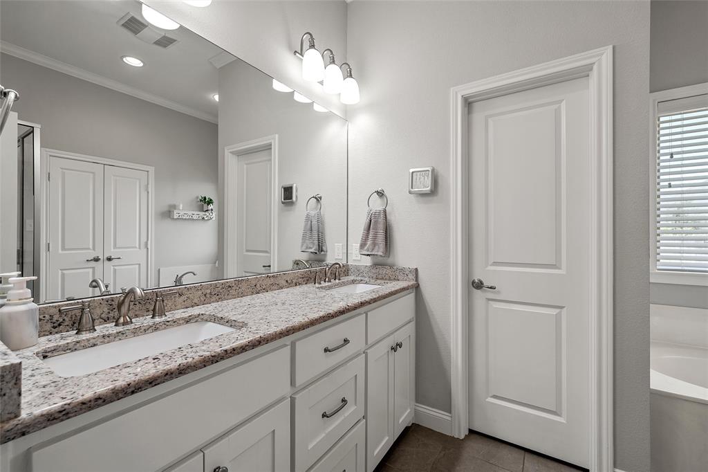 10025 Wildberry Drive Property Photo 19