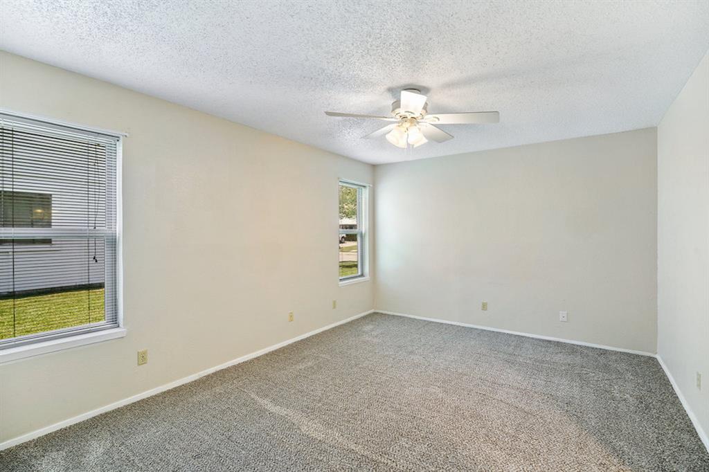 3013 Queens Way Property Photo 14