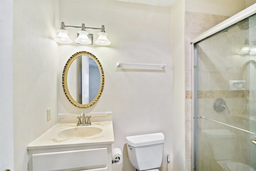3013 Queens Way Property Photo 16