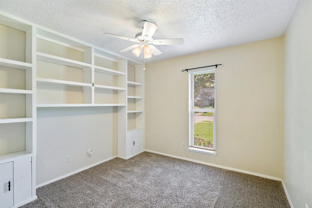 3013 Queens Way Property Photo 17