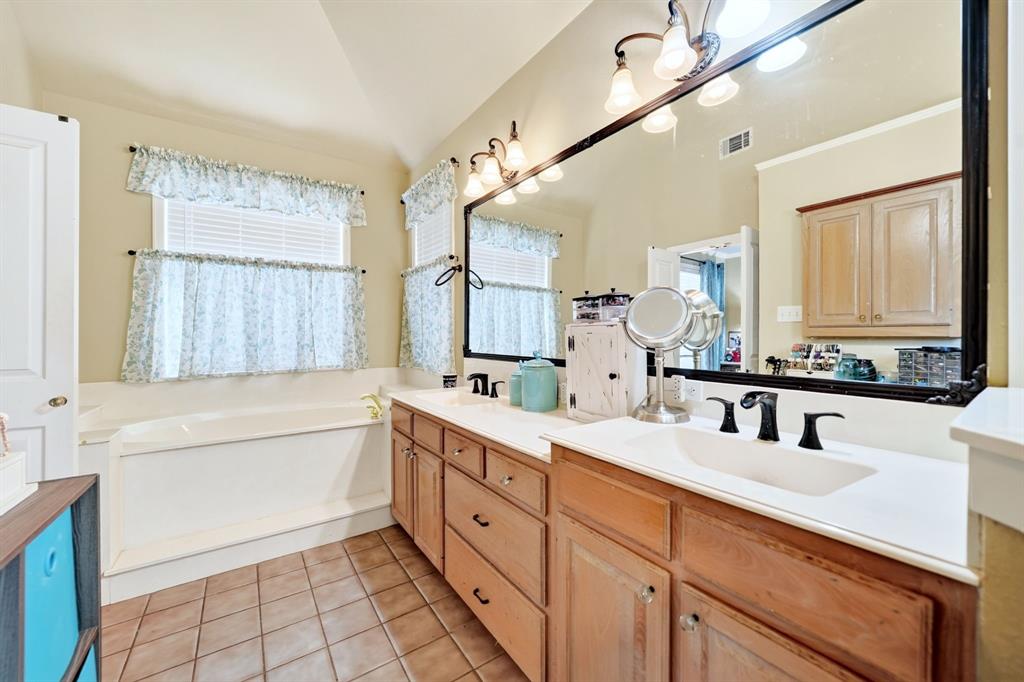 2197 Meadow Way Property Photo 17