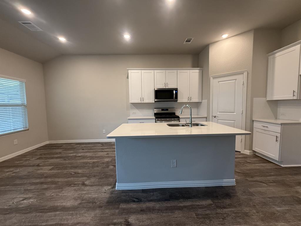 1804 Berry Ridge Trail Property Photo 6