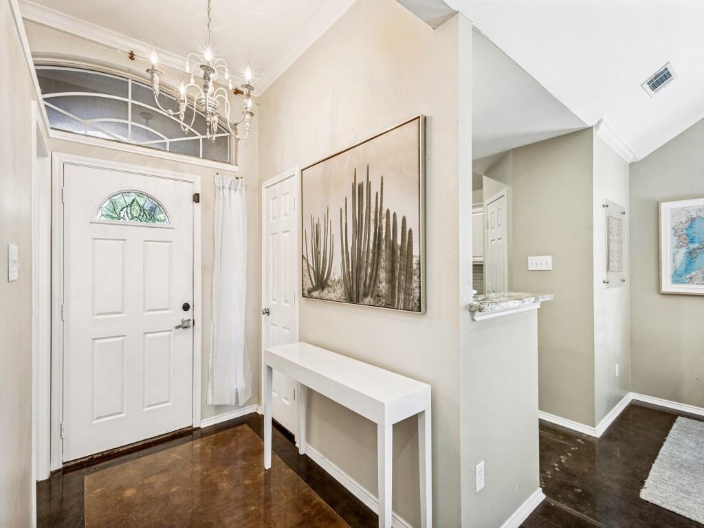 808 Canyon Valley Drive Property Photo 3