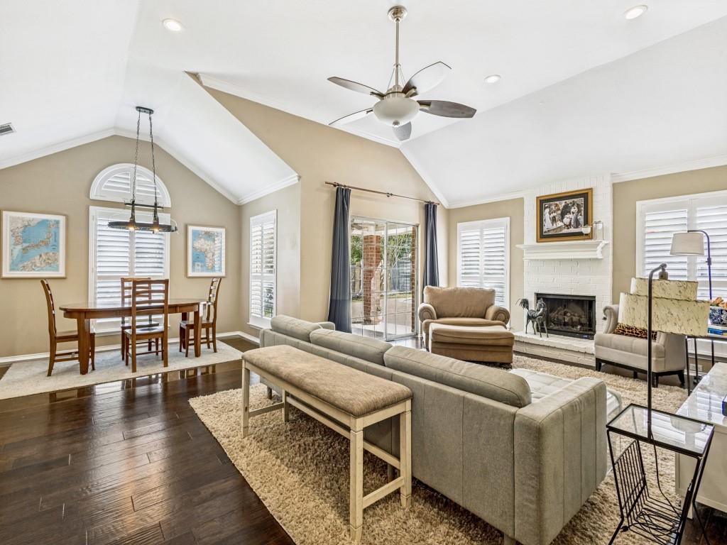 808 Canyon Valley Drive Property Photo 4