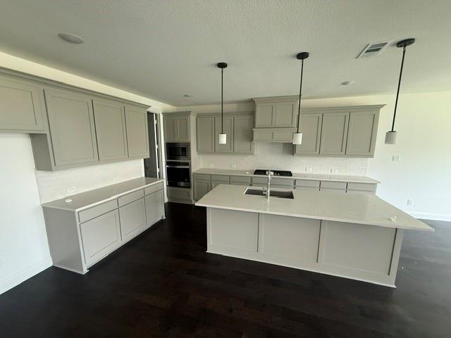 2804 Walker Way Property Photo 3