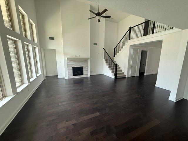 2804 Walker Way Property Photo 5