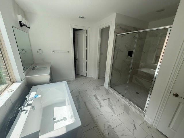 2804 Walker Way Property Photo 12
