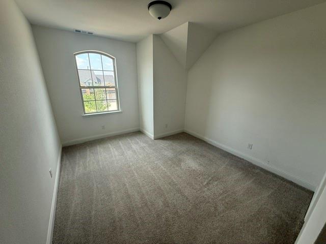 2804 Walker Way Property Photo 15