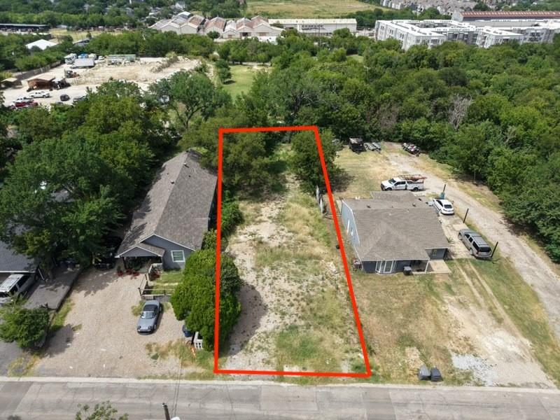 1629 Walmsley Property Photo 2
