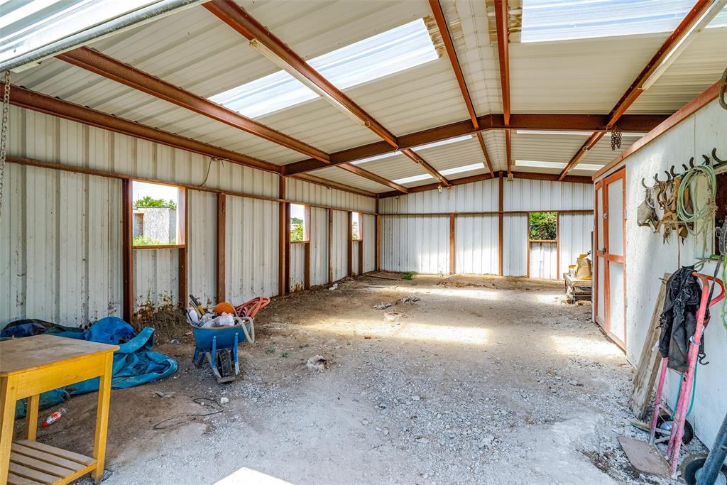 2705 County Road 920 Property Photo 30