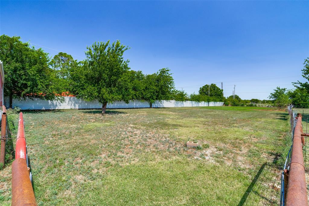 2705 County Road 920 Property Photo 33