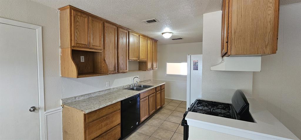 7205 Merry Lane Property Photo 4