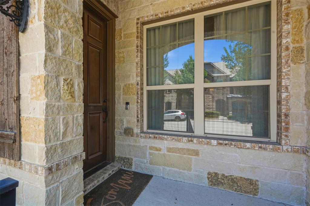 853 Rohan Drive Property Photo 2
