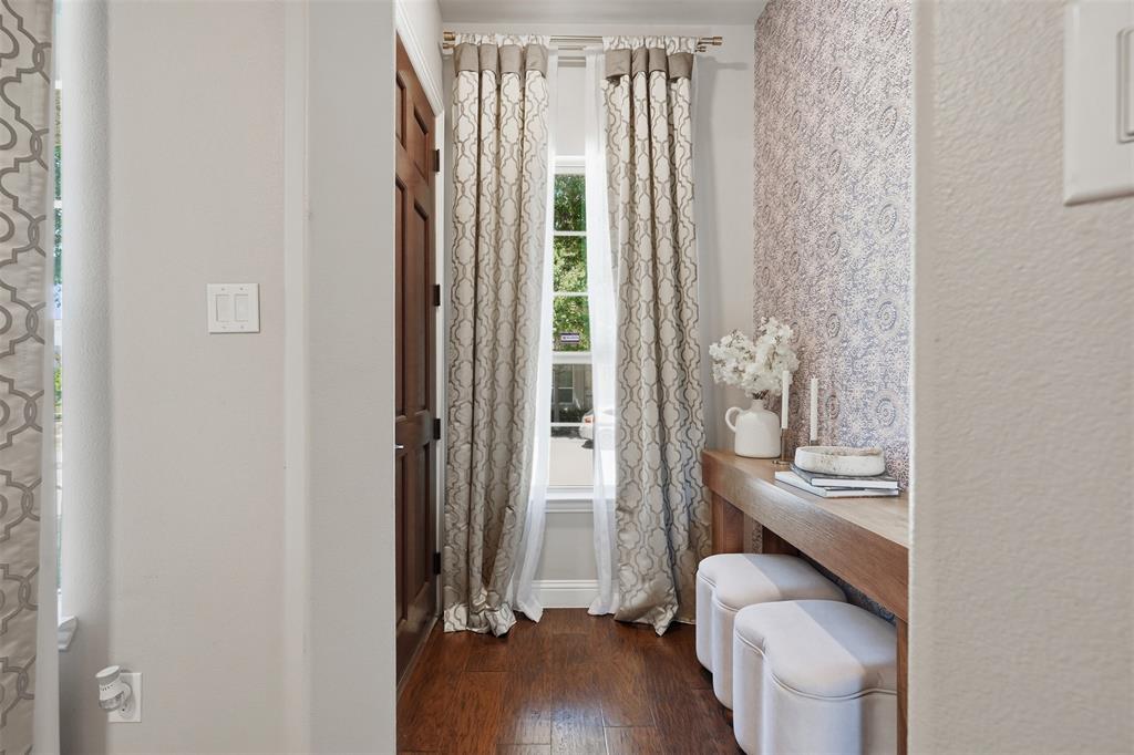 853 Rohan Drive Property Photo 3