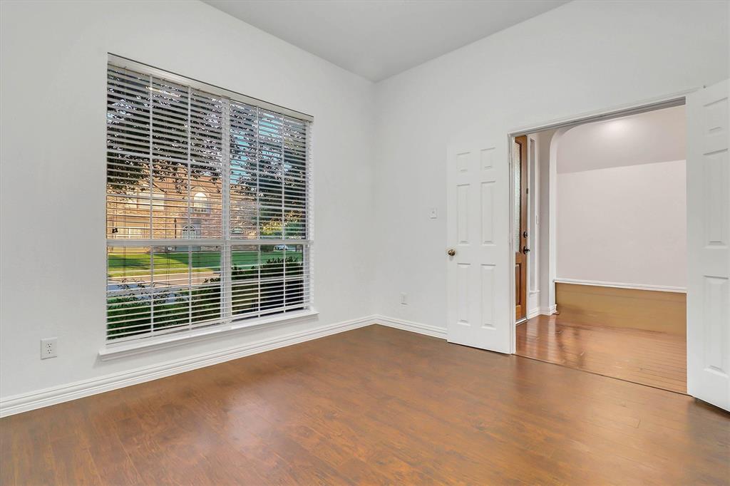1194 Maple Ridge Way Property Photo 6