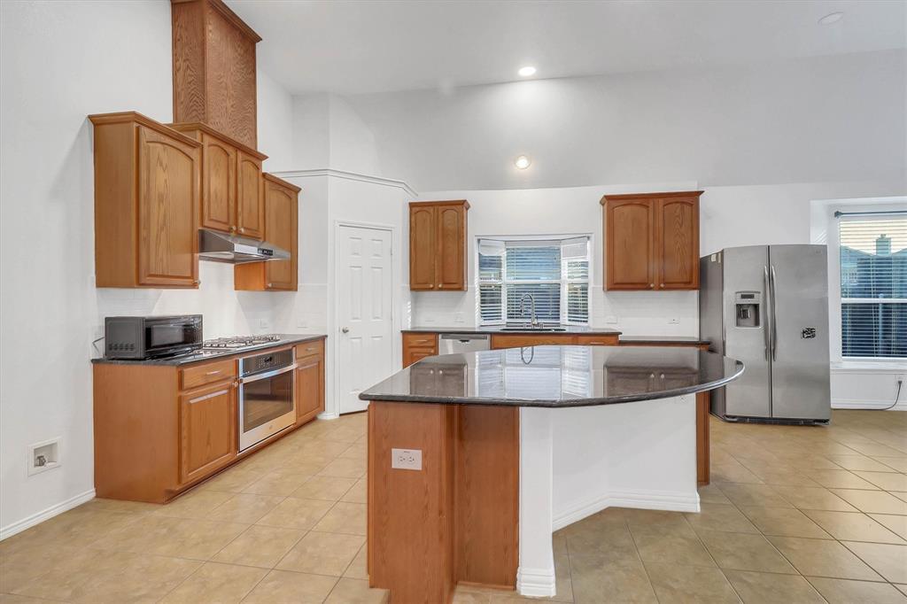 1194 Maple Ridge Way Property Photo 11