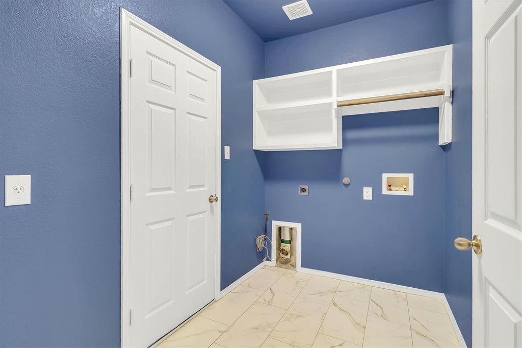 1194 Maple Ridge Way Property Photo 16