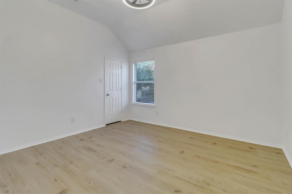 1194 Maple Ridge Way Property Photo 25
