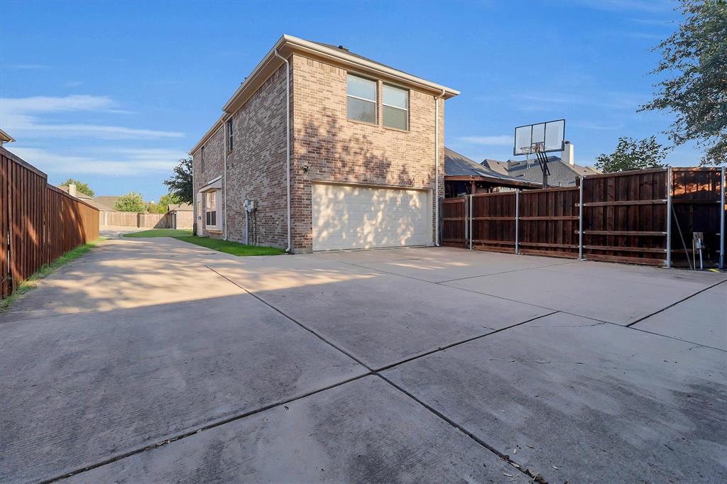 1194 Maple Ridge Way Property Photo 31