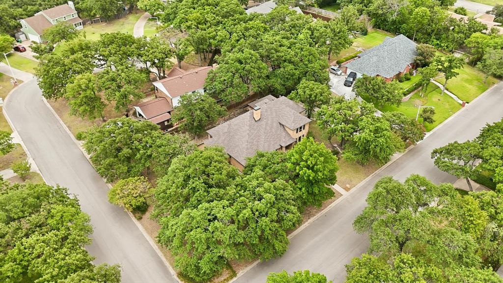 1331 Travis Street Property Photo 1