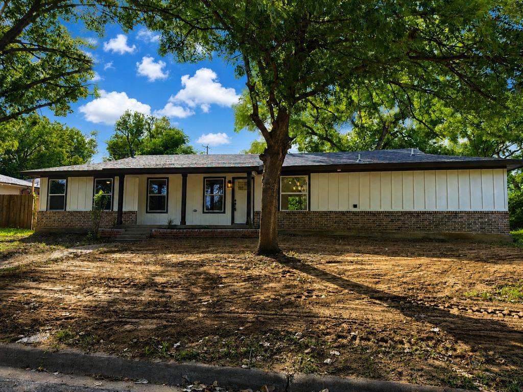 721 Norwood Drive Property Photo 1