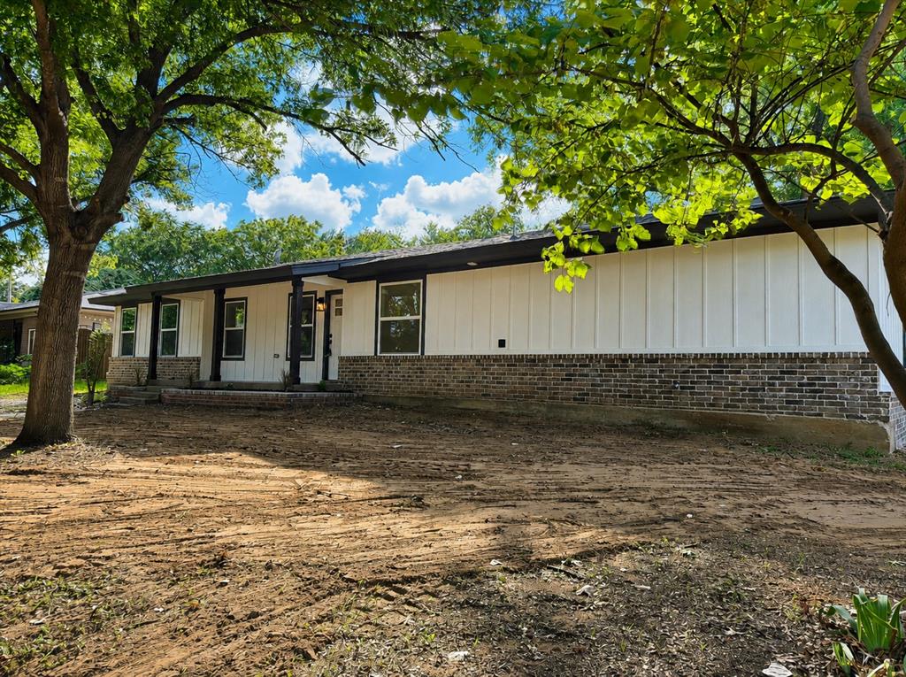 721 Norwood Drive Property Photo 3
