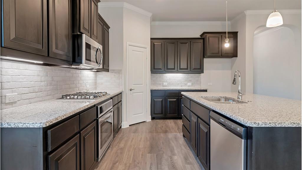 708 Soaring Hawk Drive Property Photo 3