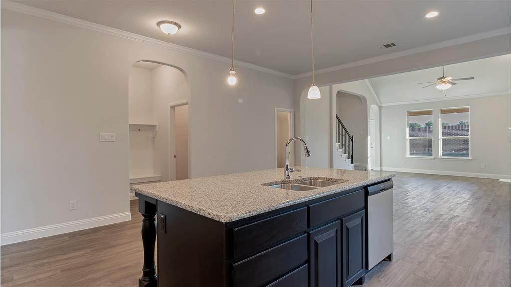 708 Soaring Hawk Drive Property Photo 7