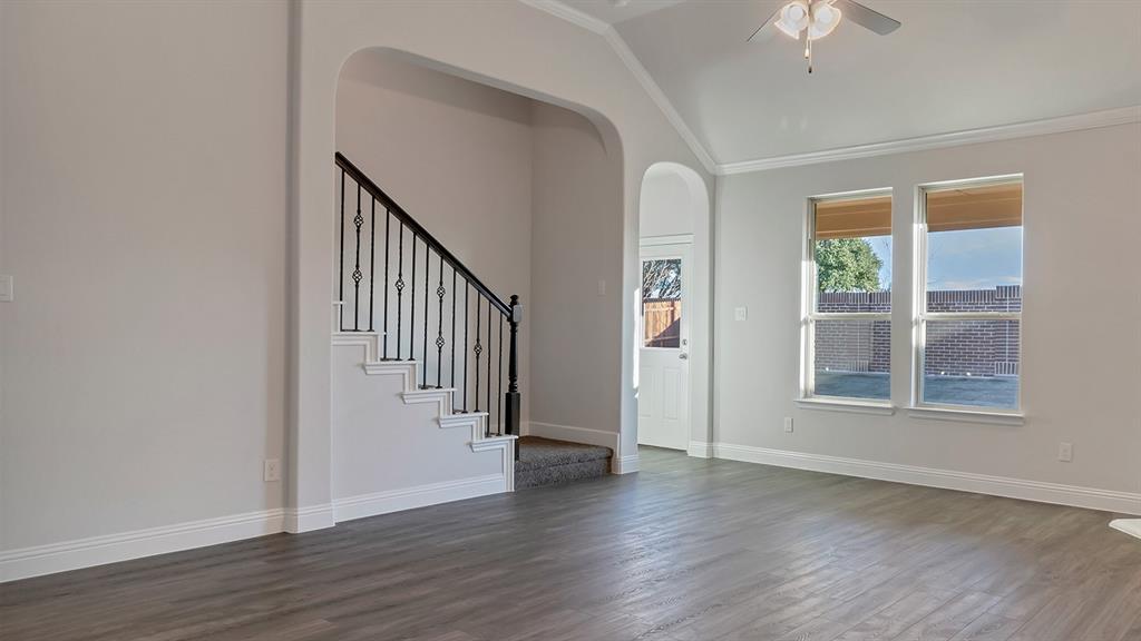 708 Soaring Hawk Drive Property Photo 13
