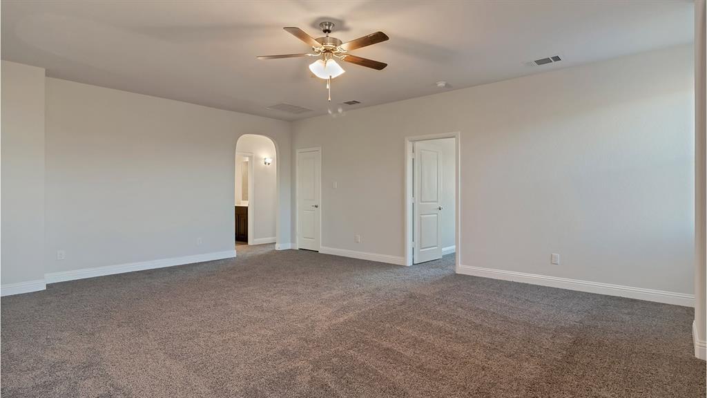 708 Soaring Hawk Drive Property Photo 27