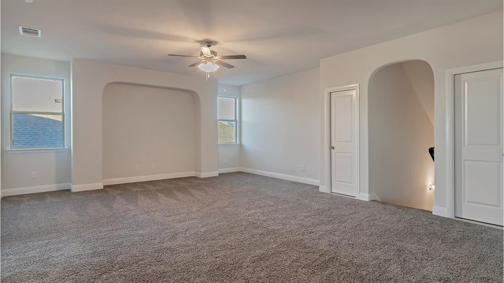 708 Soaring Hawk Drive Property Photo 28