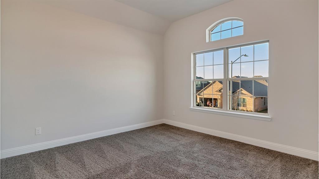 708 Soaring Hawk Drive Property Photo 31