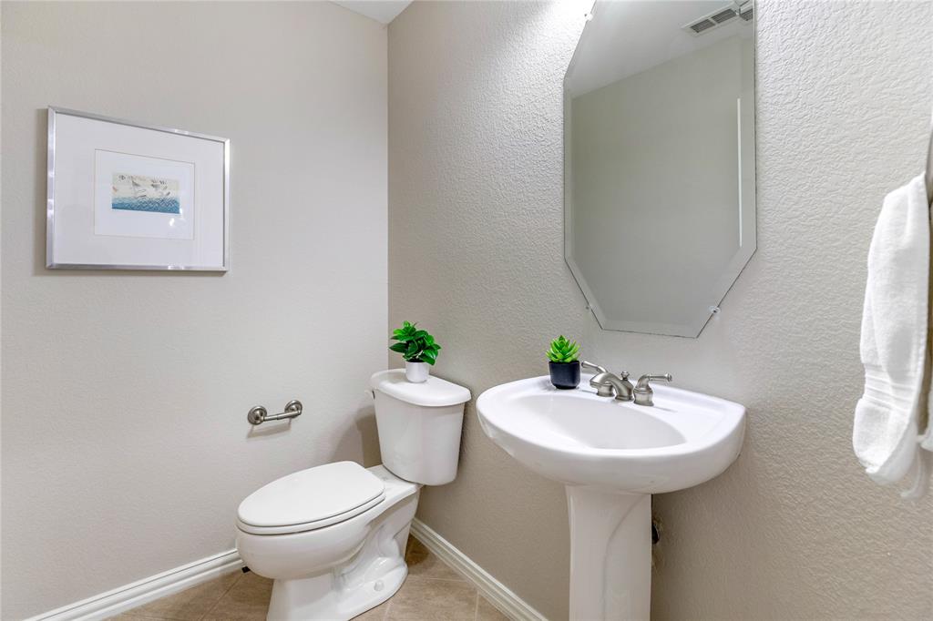1001 Willowgate Drive Property Photo 9