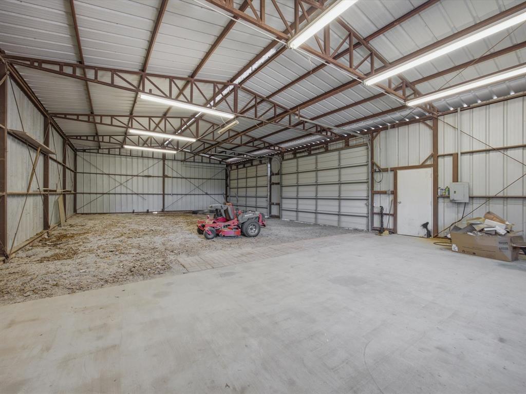 466 County Road 1180 Property Photo 19
