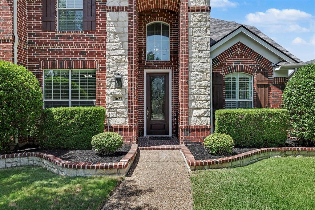 1632 Sandstone Drive Property Photo 3
