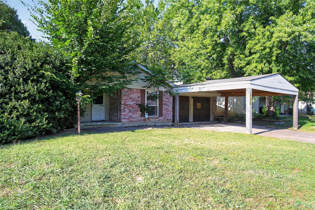 2108 Barton Drive Property Photo 2