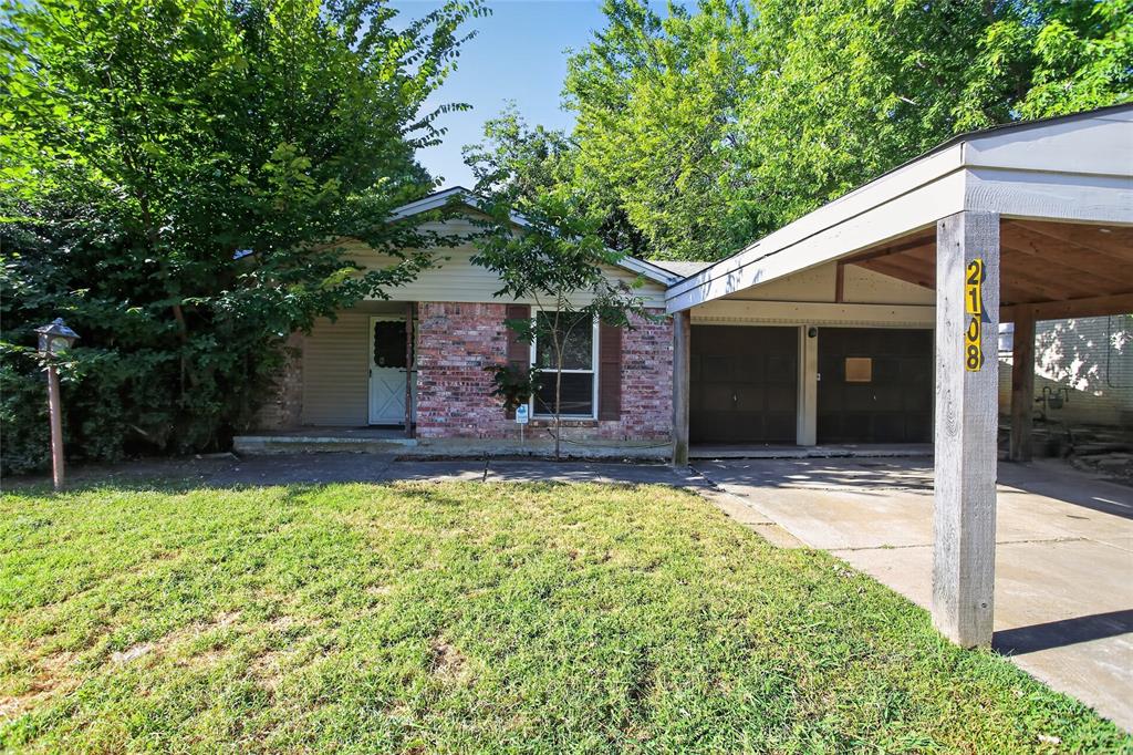 2108 Barton Drive Property Photo 3